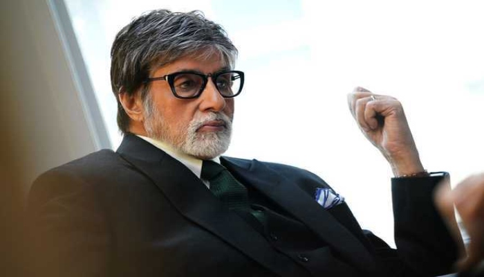 Amitabh Bachchan celebrates successful 52 years in the film industry, expresses his gratitude to fans