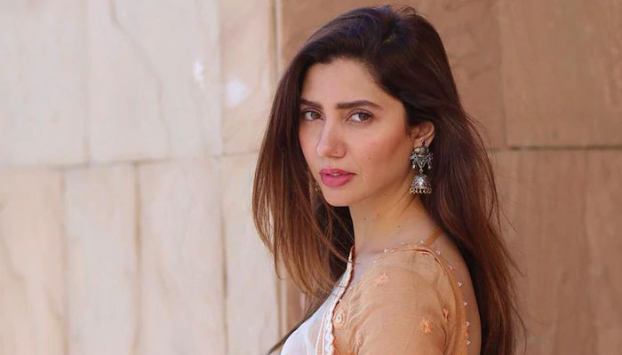 Mahira Khan spills the beans on her methods to select 'the right script': Watch here