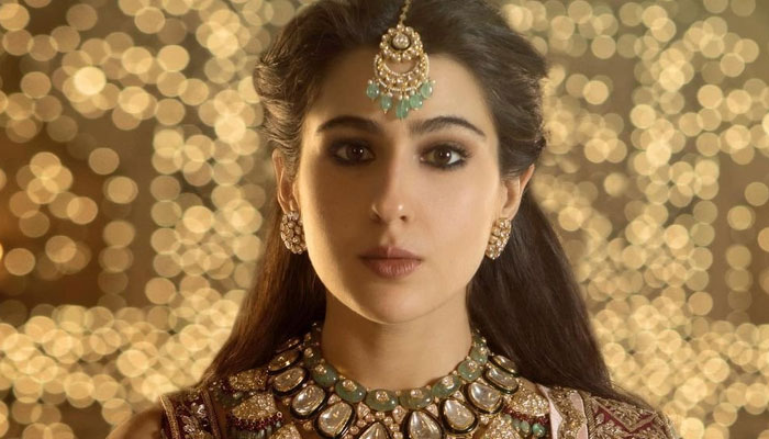 Sara Ali Khan is asking fans to suggest her marriage proposals in new photo