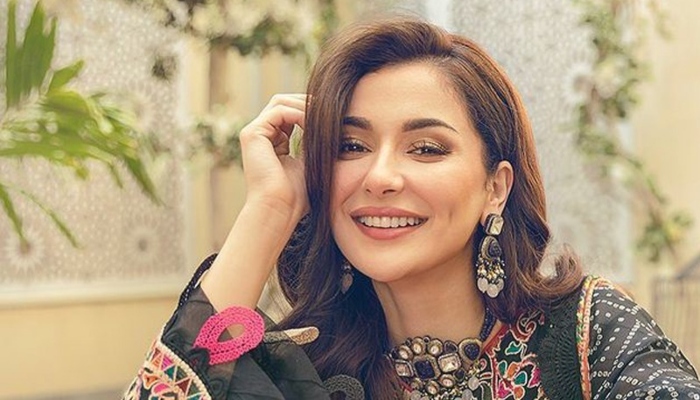 Hania Amir’s engagement prank to Shamoon Ismail sparks backlash on the internet