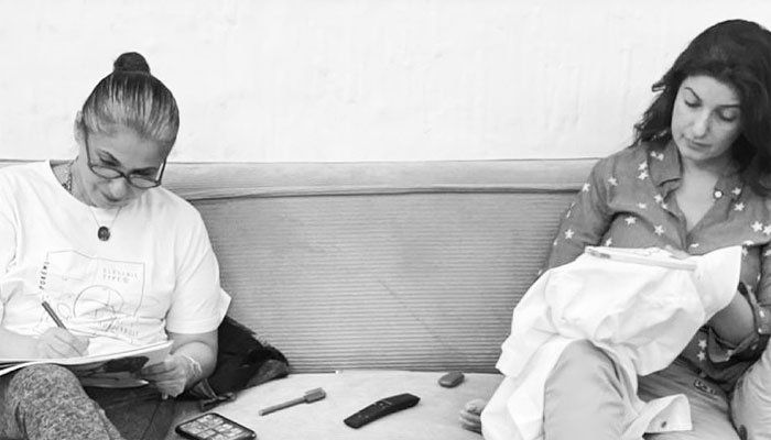 Twinkle Khanna shares a glimpse of her Mother's day celebration with mom Dimple Kapadia