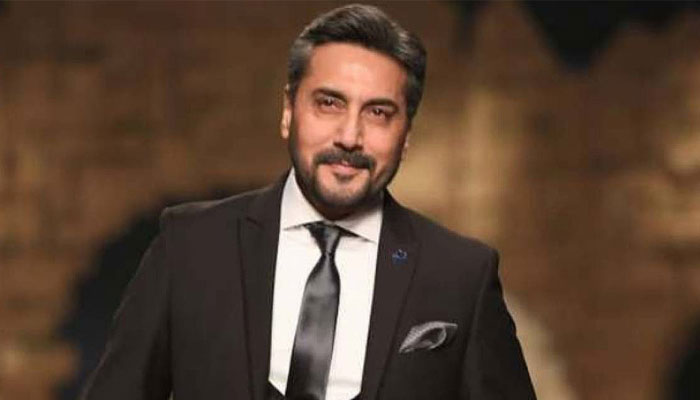 Adnan Siddiqui gets final shot of COVID-19 vaccine
