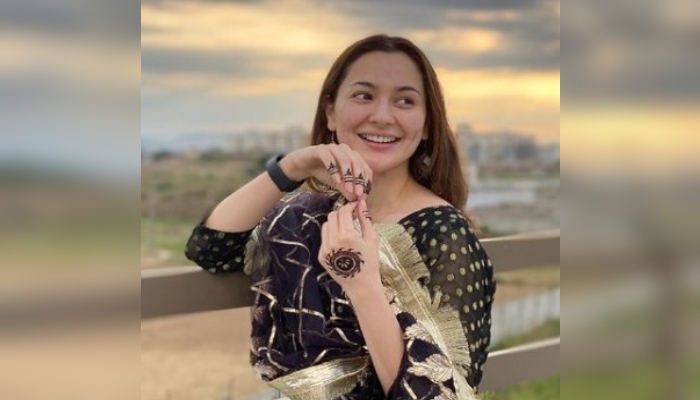 Hania Aamir treats fans with adorable Chaand Raat clicks 