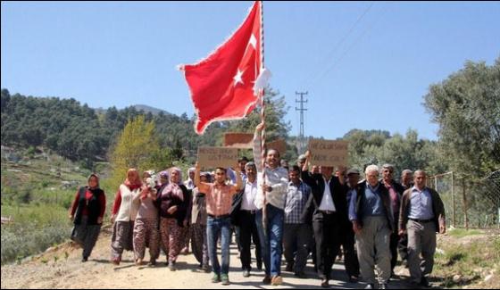 Demonstration From Unmarriied Men For Marriage