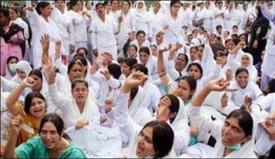 Multan Young Nurse Protest Continue