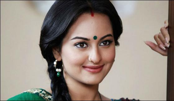 Sonakshi To Act In Movie Based On Novel Karachi You Are Killing Me