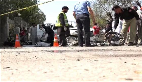 2 Police Man Among 11 Wounded In Mardan Blast