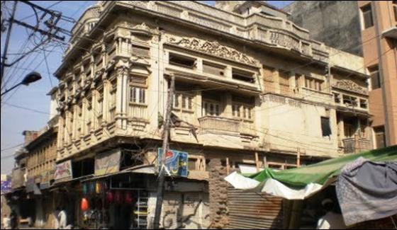 Karachi Old Deteriorating Building