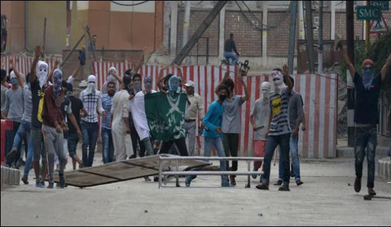 One Kashmiri Martyrs Clashes In Srinagar