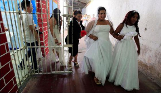 17 Prisoners Of A Tough Colombian Jail Get Hitched In Mass Wedding