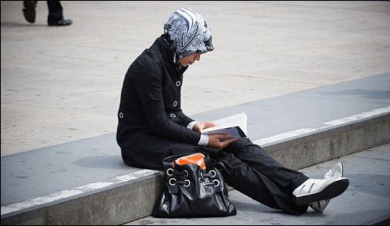 Berlin Palestinian Woman Fired From Internship On Wearing Scarf