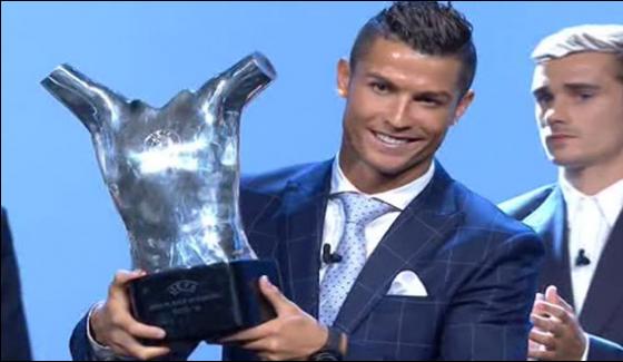 Christiano Ronaldo Wins Player Of The Year Award