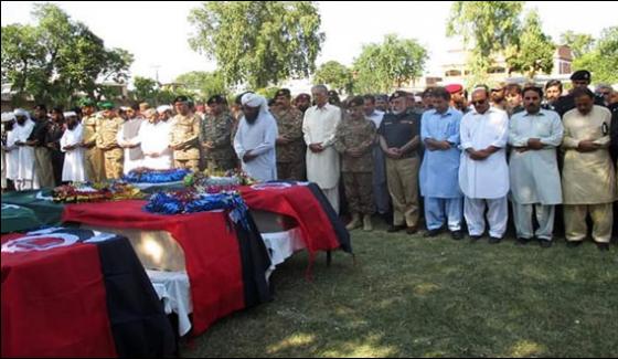 Mardan Blast Army Chief Performs Duneral Prayers Of Martyred Constables