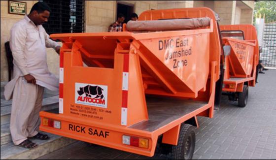 Karachi Rickshaw Dumper Service To Lift Garbage Starts