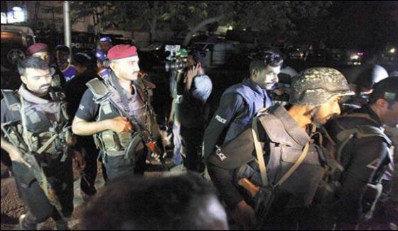 Police Operation In Kharadar 15 Suspects Arrested