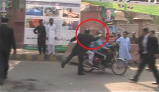 Lawyer Identified Who Tortured Motorcyclist In Lahore