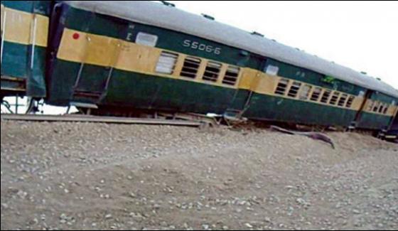 3 Bogies Derailed Near Bhakkar Of Peshawar Bound Train