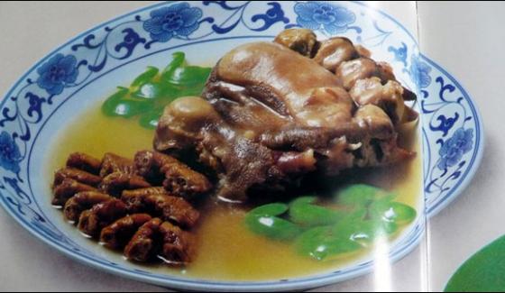 Chinese Restaurant Is Accused Of Serving Human Feet To Diners In Italy