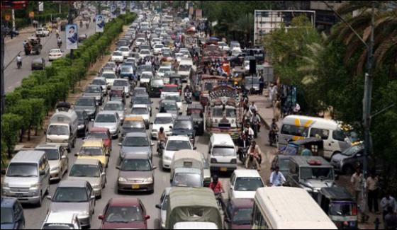 Heavy Traffic Banned On Many Streets Of Karachi
