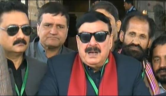 Sheikh Rasheed Talking To Media