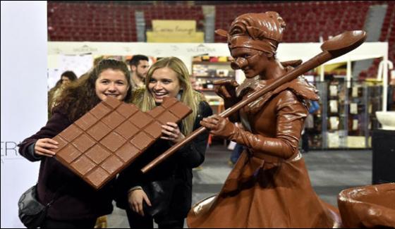 Portugal Chocolate Festival Many Interested In Items That Focus