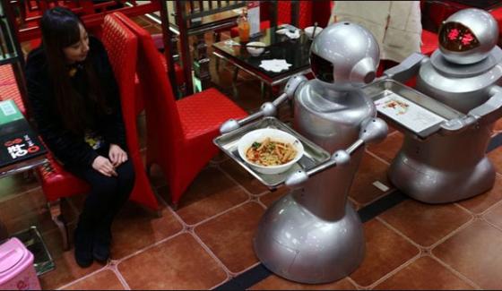 Now Have A Robot Serve You Pizza In Multan