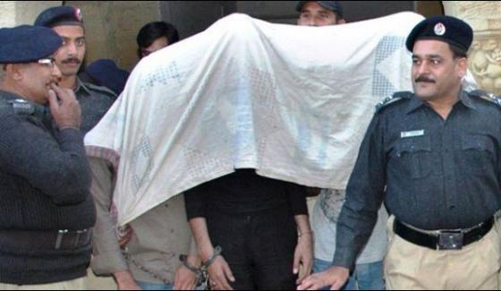 Four Docaits Including A Woman Arrested From North Nazimabad