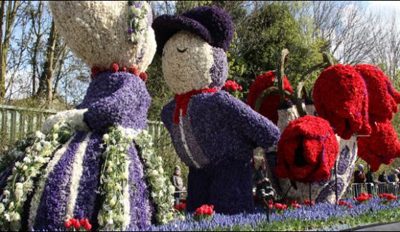 Flower Parade In Holand
