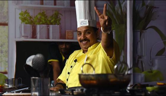 Indian Chef Makes World Record For Continously Preparing Dishes For 53 Hours
