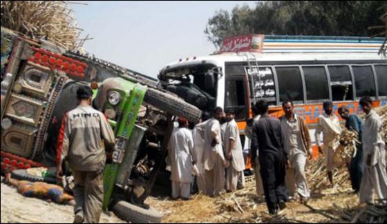 Bus And Truck Collision Leaves Man Dead With 10 Injured Near Jhelum