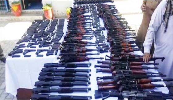 Sheikhupura Huge Quantity Of Weapons Recovered From Car