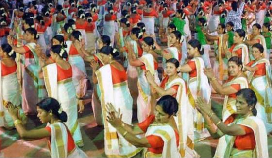 Kerala 6 And A Half Thousand Dance In The Same Dress Women
