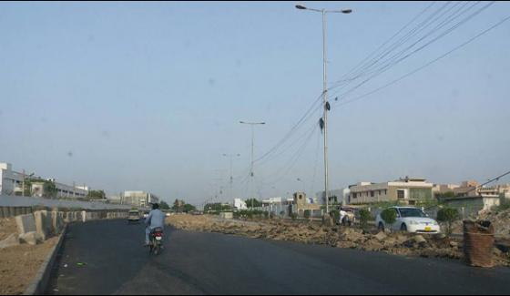 Karachi Simultaneously Digging Roads Public Problems