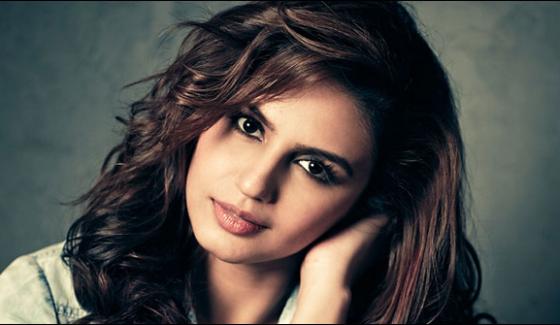 Huma Qureshi Announced To Work With Rajni Kant In A Movie