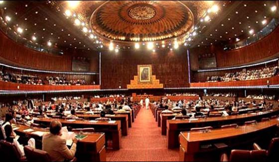 Sheikh Rashid And Noor Awan Fights Uproar In The National Assembly