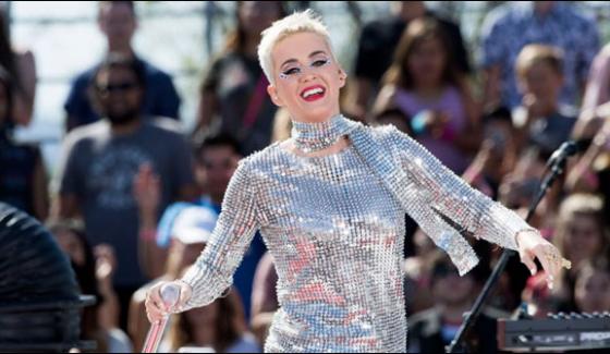 Katy Perry Is First To Reach 100m Twitter Followers