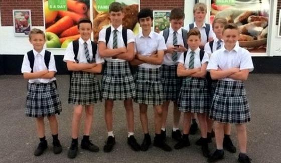 England Worried Students With Severe Heat Skirts Reached School