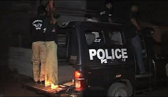 Karachi Four People Were Killed In A Site Area
