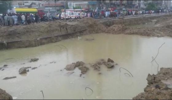Karachi 2 Killed By Drowning In The Construction Of Underpasses