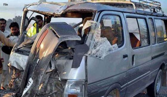 Khairpur 2 Passenger Van Collapses 5 Killed In Van