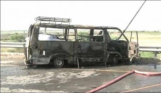 Six Killed 24 Injured As Blaze Guts Passenger Van In Multan