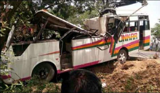 Layyah Bus Hits Tractor Trolley 11 People Died