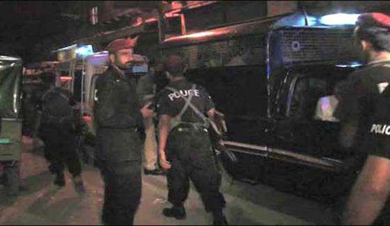7 Criminals Arrested With Drugs In Karachi Police Raids