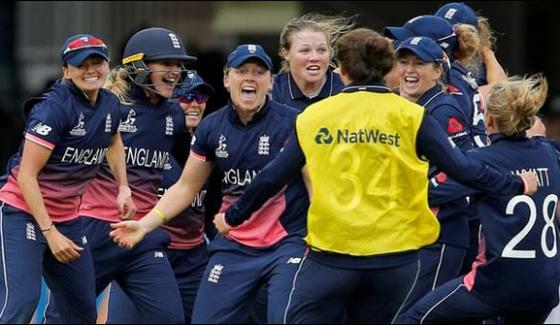Shrubsole Six For Snatches World Cup For England