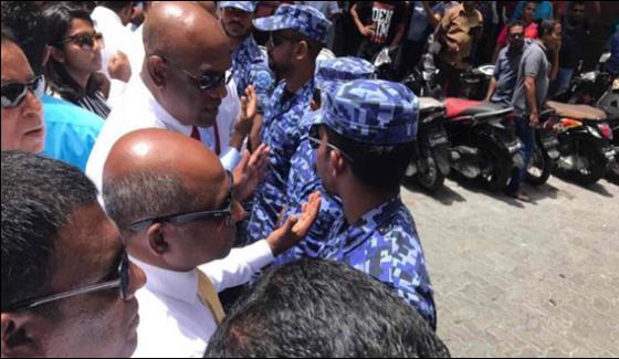 Maldives The Army Took Control Of The Parliament