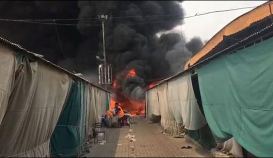 Fire Erupts In Islamabads Sasta Bazaar