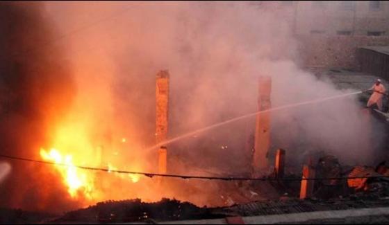 Karachi Fire Errupts In Godown On Waste Product