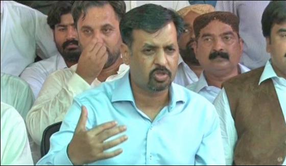 Mustafa Kamal Criticises Farooq Sattar