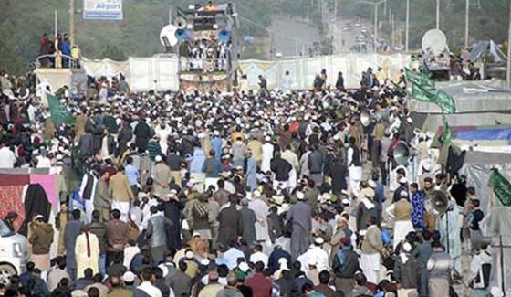 Religious Protest Ended At Nomaish Karachi