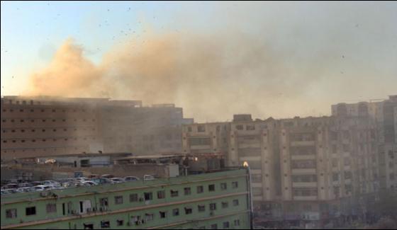Karachi Building On Fire Near Gul Plaza